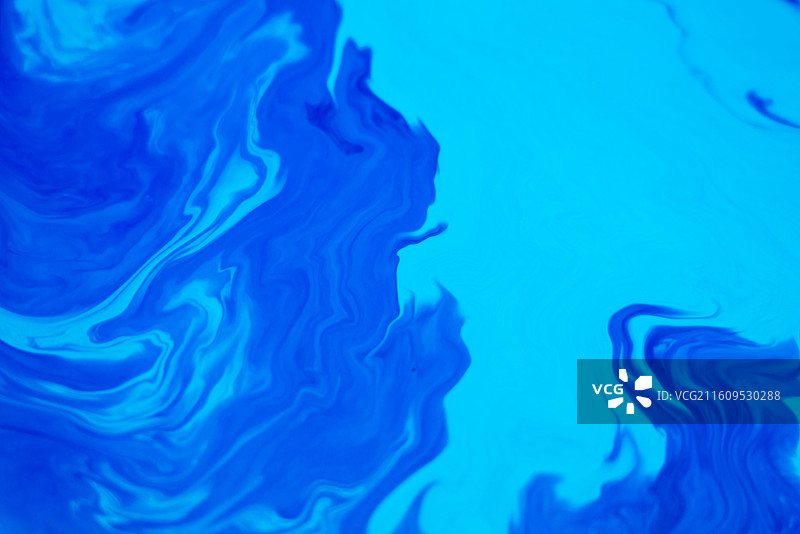 流动的油漆彩色液体图片素材