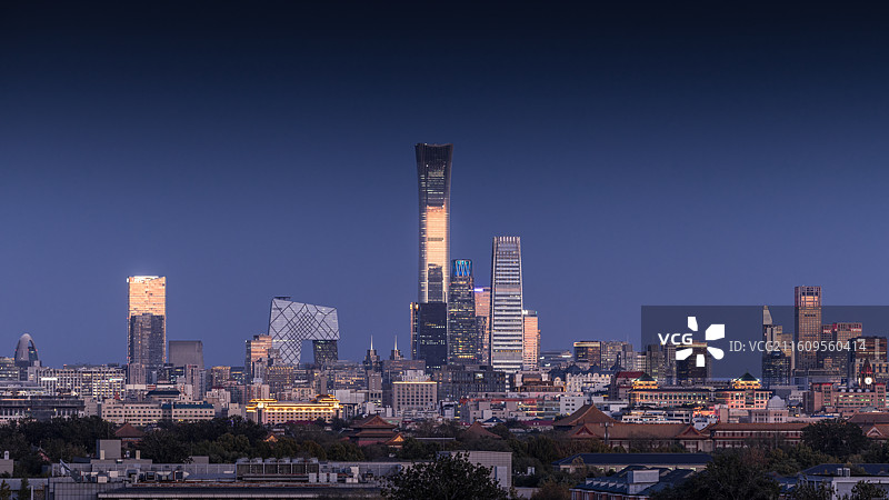 蓝调时刻北京CBD夜景高视角夜景图片素材
