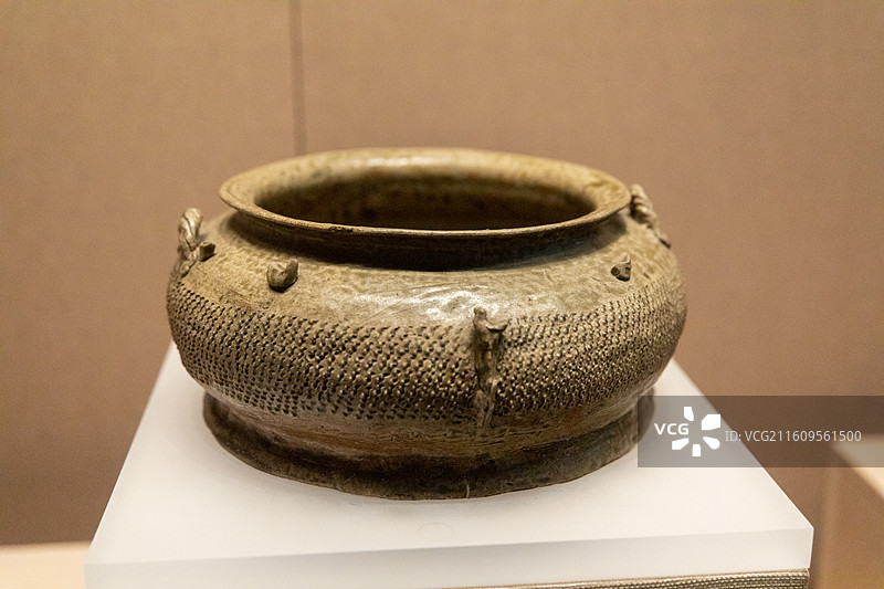 常州博物馆原始青瓷簋 西周晚期~春秋中期 1972年武进淹城遗址征集图片素材