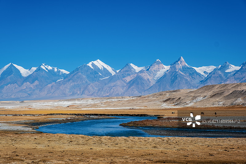 仿佛世外的木吉河畔图片素材