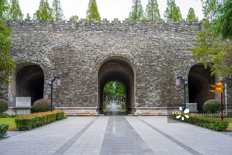 南京午朝门遗址：明故宫的历史见证图片素材