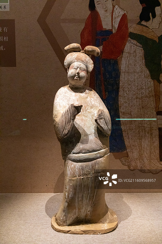 常熟博物馆 唐代 双牛角髻侍女俑 咸鱼文物保护中心图片素材