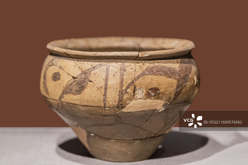 彩陶盆 仰韶文化庙底沟类型 中国考古博物馆图片素材