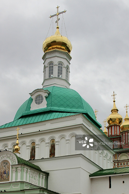 莫斯科谢尔盖耶夫镇圣三一大修道院教堂图片素材
