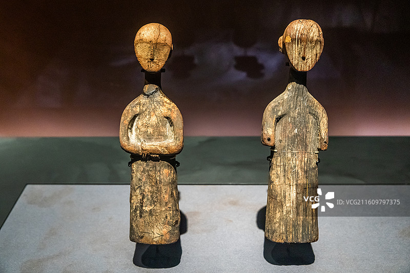 湖北省博物馆木俑战国时期1976年江陵雨台山59号墓出土图片素材