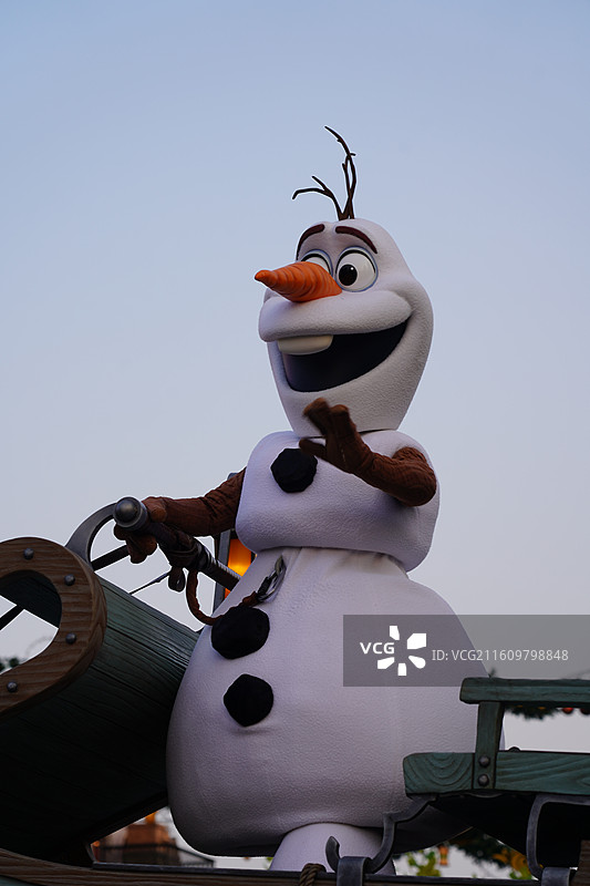 2025上海迪士尼奇妙圣诞点灯冬巡烟花和疯狂动物城图片素材