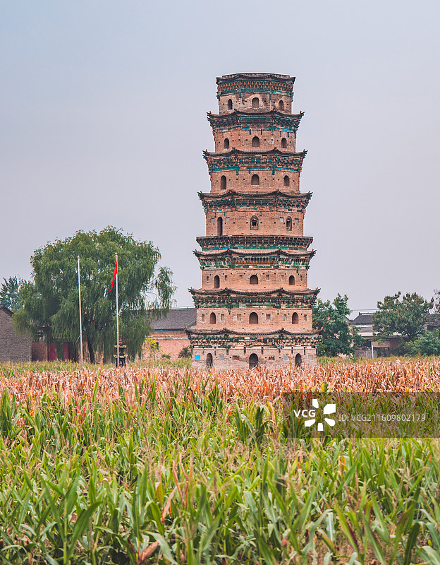 山西临汾灵光寺琉璃塔图片素材