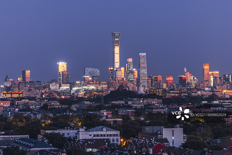 日落时分的城市风光图片素材