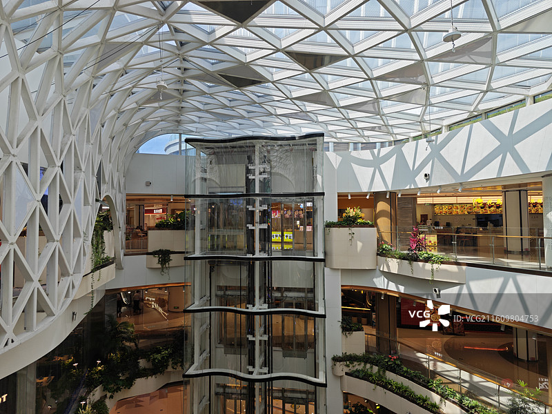 西安南飞鸿乐荟中心超高层建筑 室内装修商业室内绿化图片素材