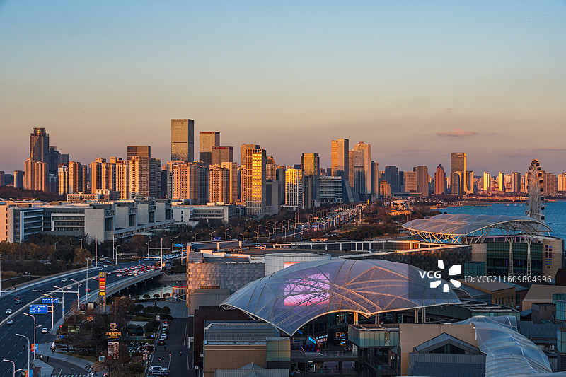 青岛西海岸城市天际线图片素材