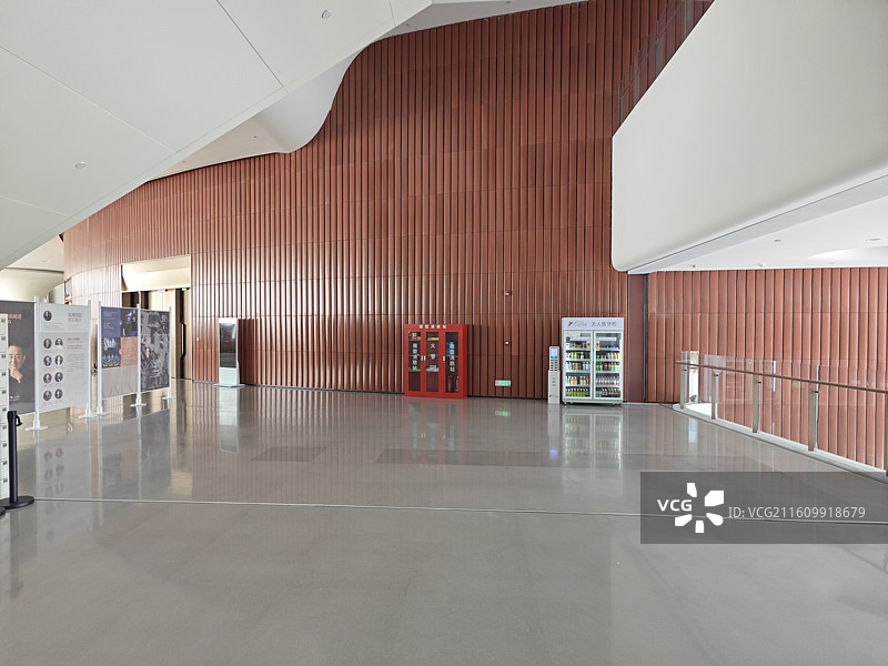 长安乐一带一路文化艺术中心现代白色曲线建筑室内装饰图片素材