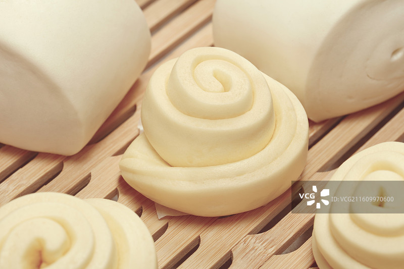 包子馒头与花卷的制作图片素材