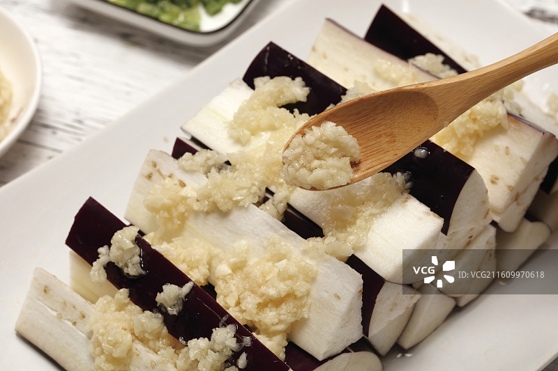 蒜蓉茄子的制作图片素材