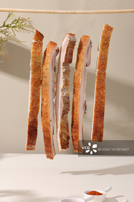 广式脆皮烧猪图片素材