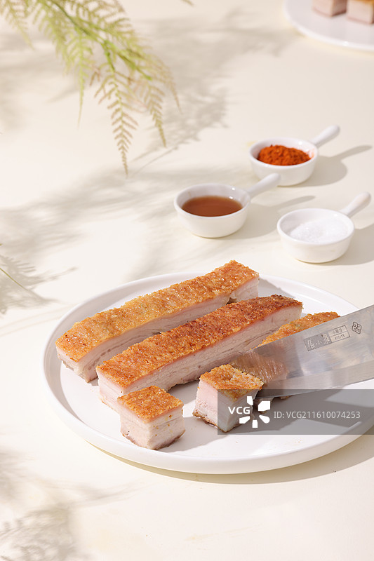 广式脆皮烧猪图片素材