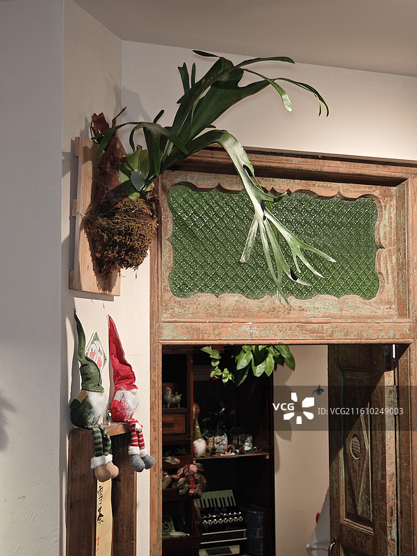 圣诞氛围的东南亚餐厅美食图片素材