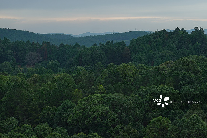 四川省绵阳市游仙区绵阳富乐山晨曦曙光图片素材