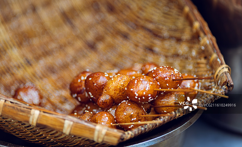 成都特色小吃糖油果子图片素材