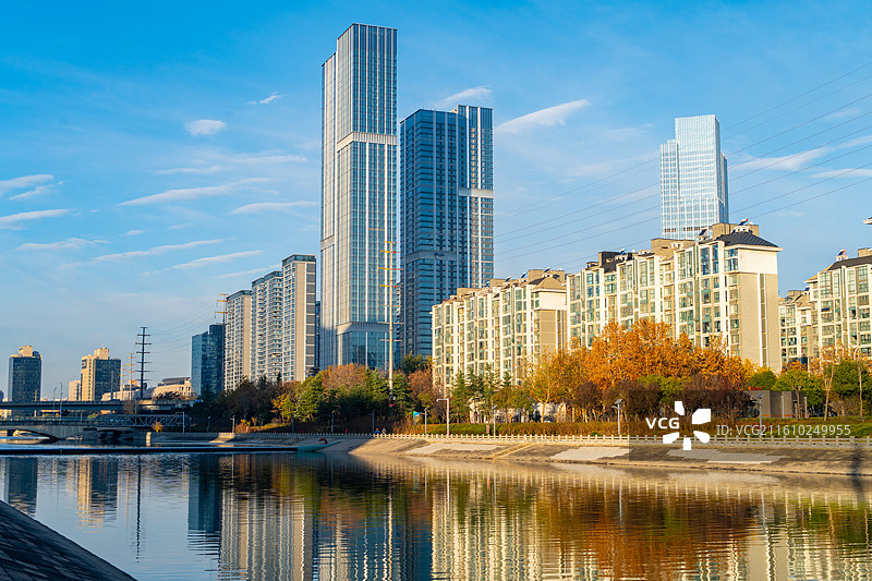 河南郑东新区城市建筑高楼大厦风光、郑东万象城七里河风景图片素材