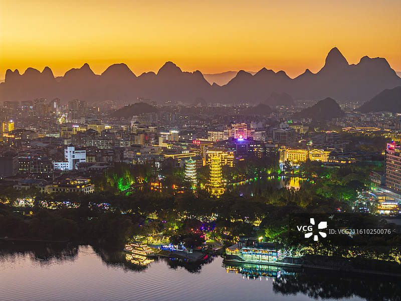 桂林市区夕阳夜景风光航拍图片图片素材