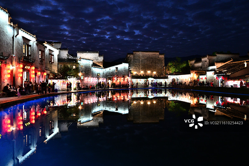 晚上的宏村，徽派建筑，传统村落，历史文化名村，安徽黄山图片素材