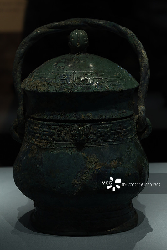 西周提梁铜卣图片素材