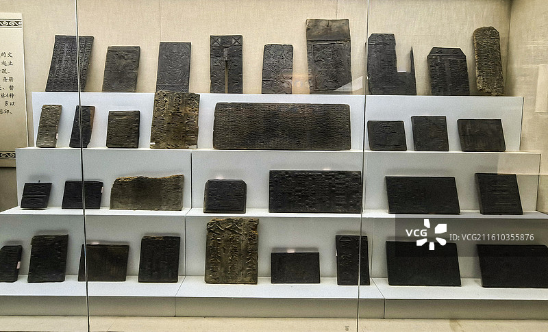 道真中华仡佬文化博物馆藏品 ，贵州仡佬族傩文化藏品，傩面具，傩文化剪纸，傩文化雕版图片素材