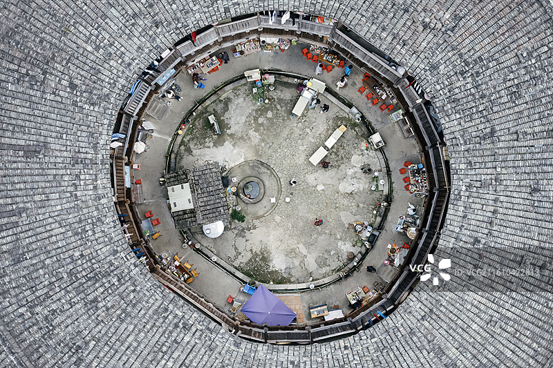 圆形土楼村庄结构鸟瞰图图片素材