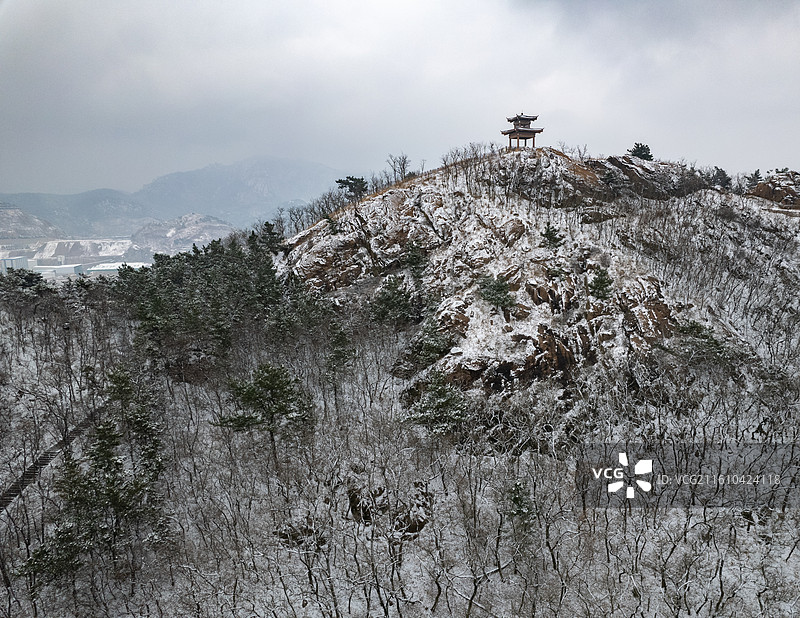 初雪的十梅庵图片素材