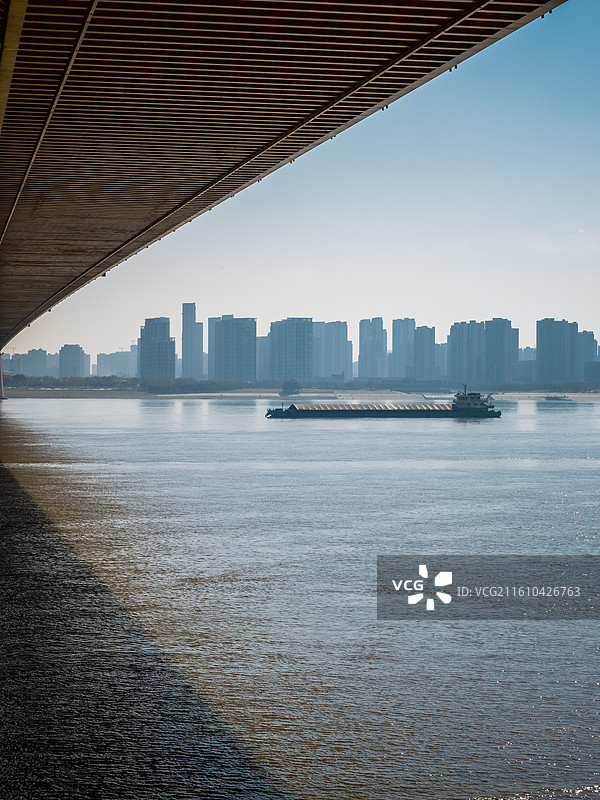 杨泗港长江大桥，江汉关大楼，光谷大教堂掠影图片素材