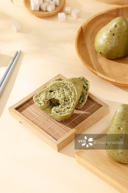 桑叶茯苓藜麦窝头图片素材