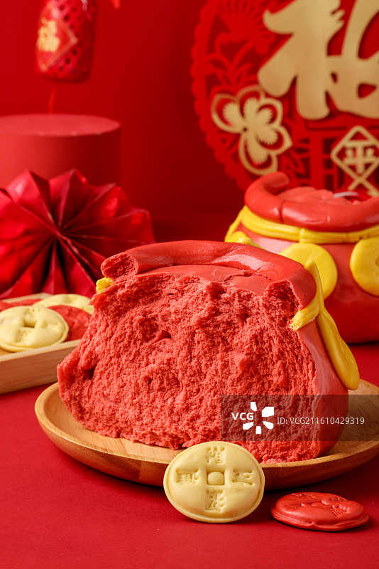 蛇年聚宝盆花馍图片素材