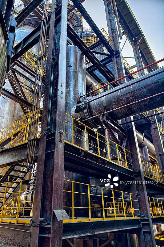 炼钢厂遗留下的工业机械 赛博朋克风格的炼钢设备 大运河杭钢公园图片素材