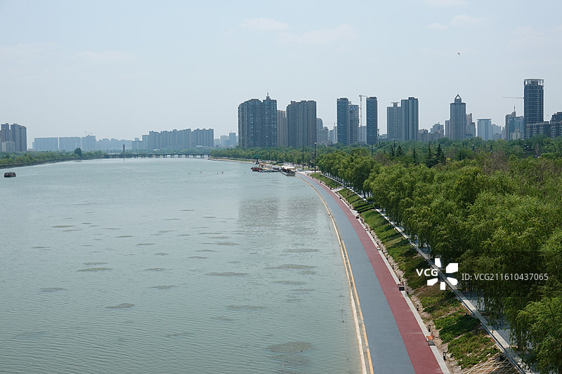 陕西省咸阳市渭河咸阳湖咸阳古渡渭滨公园两岸风光图片素材