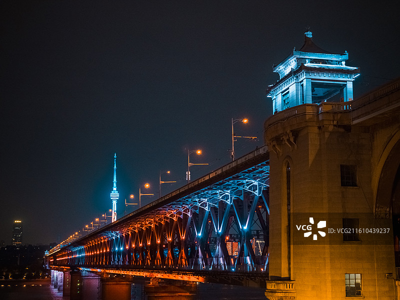 武汉扫街-黎黄陂路-黄鹤楼-武汉长江大桥图片素材