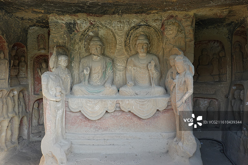 四川省广元市广元千佛崖摩崖造像千佛崖石窟：持莲观音窟图片素材