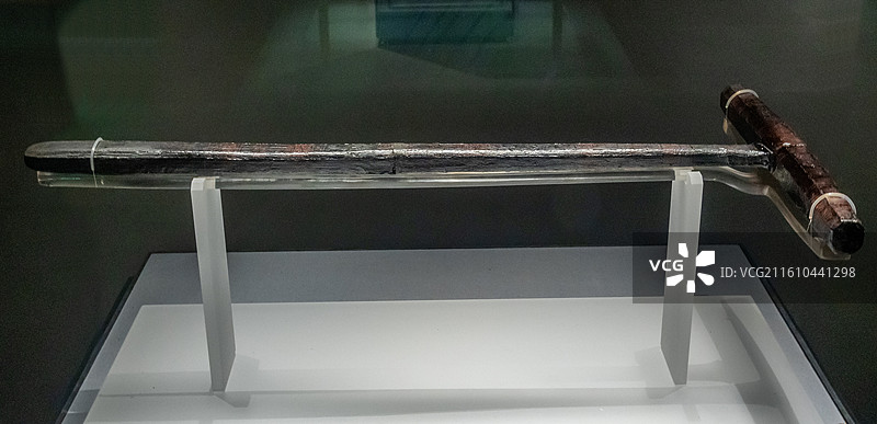 湖北省博物馆彩漆敲钟木槌图片素材