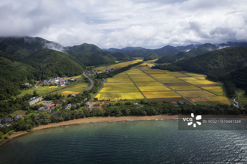 日本福岛县猪苗代湖的航拍风光图片素材