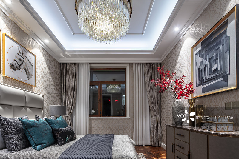 轻奢主卧整体空间与灯光布局图片素材