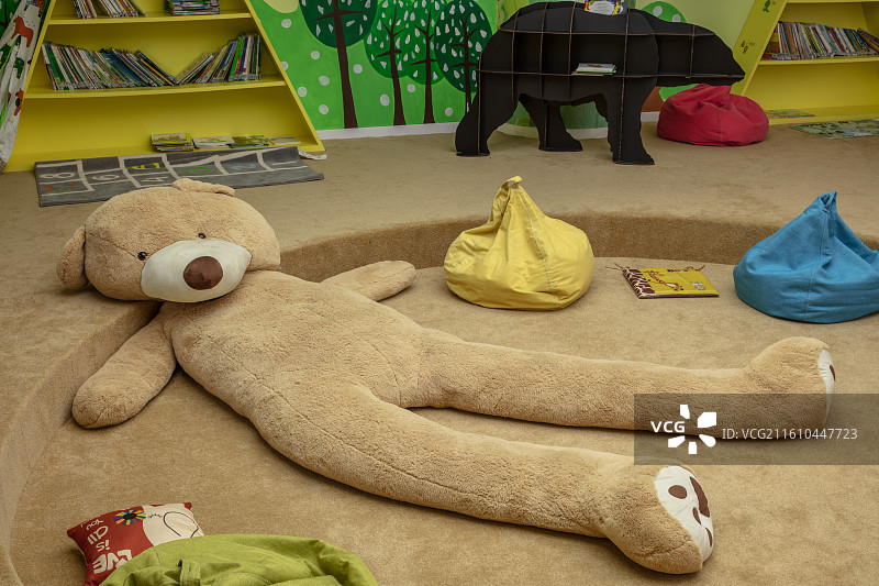 幼儿园室内休闲区与玩偶活动空间图片素材