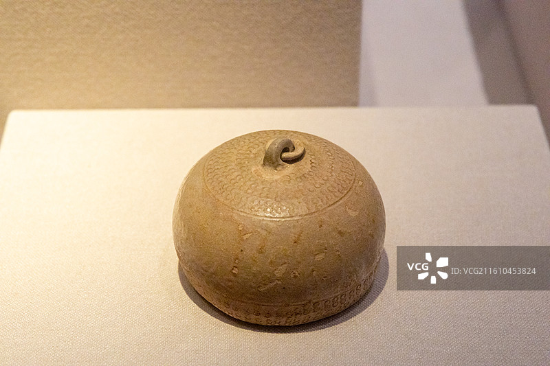 台州博物馆 战国原始瓷镇图片素材