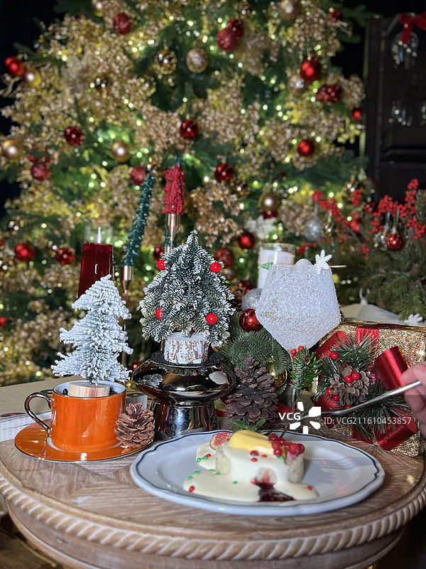 圣诞浪漫节日氛围约会西餐厅图片素材