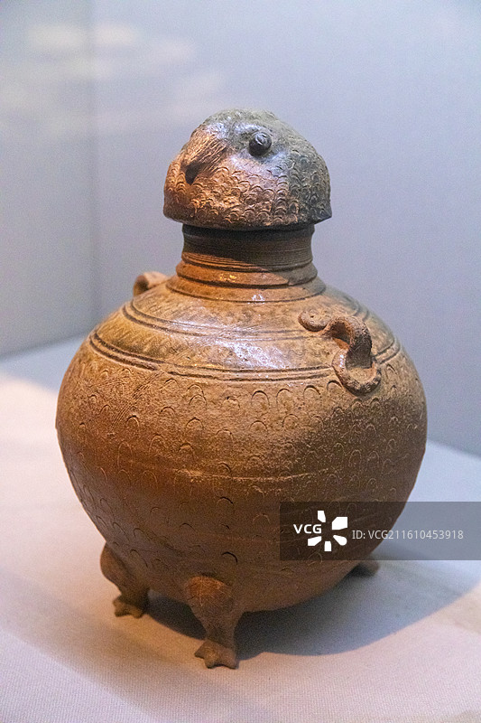 台州博物馆 汉代原始瓷鸮尊图片素材