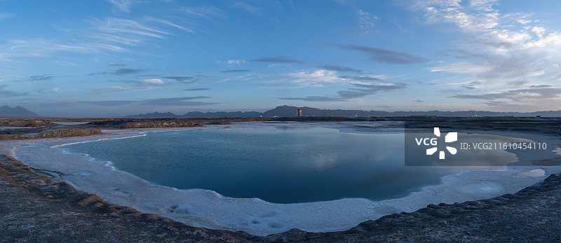 青海省海西州大柴旦翡翠湖风光图片素材