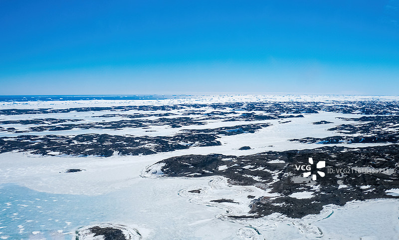 伊丽莎白公主地，空中俯瞰南极大陆海岸的西福尔丘陵图片素材
