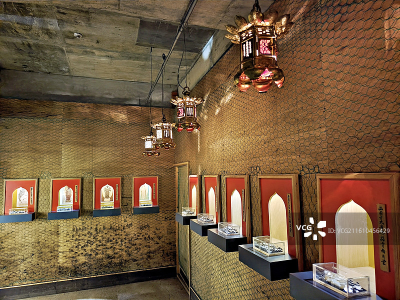 日本和歌山县和歌山市，纪三井寺灵宝堂大愿洞图片素材