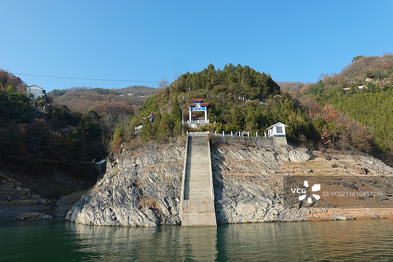陕西省安康市汉江安康瀛湖风景区：织女石织女祠织女门图片素材