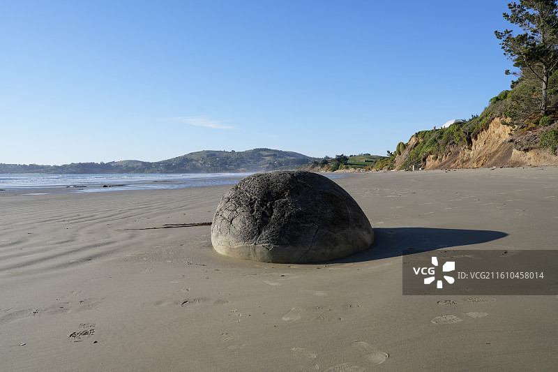 新西兰南岛奥塔哥地区的摩拉基大圆石（Moeraki Boulders）图片素材
