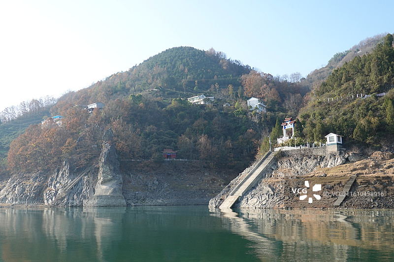 陕西省安康市汉江安康瀛湖风景区：织女石织女祠织女门图片素材