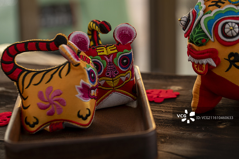 山西非遗民俗文化黎侯虎布艺玩偶图片素材